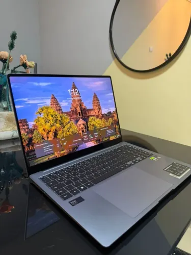 Samsung Galaxy Book4 Ultra | Ultra 9 | RTX 4070 | 32GB | 1TB | AMOLED Touch