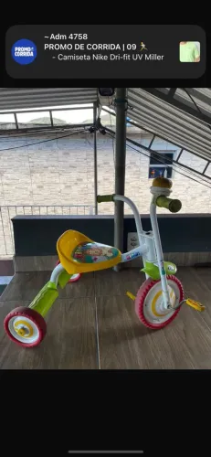 Triciclo infantil