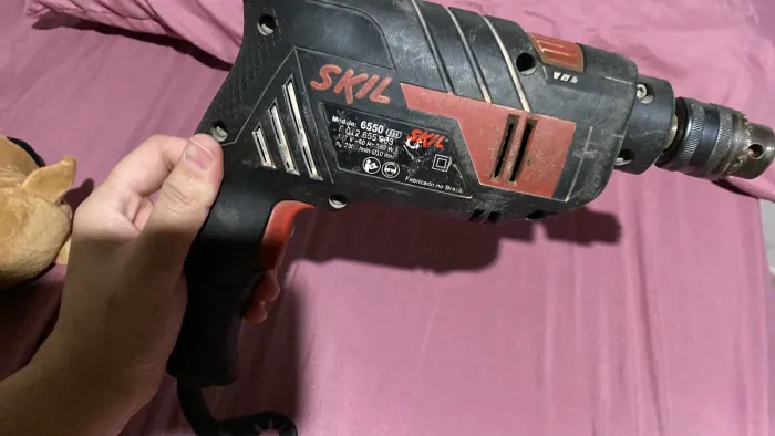  Furadeira de Impacto Skil de 550W ou 570W, modelo 6550.