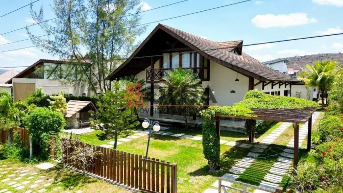 Casa em Condomínio de Alto Padrão em Gravatá á venda com 5 suítes, piscina e área gourmet