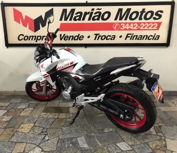 CB 250 Twister CBS 2022