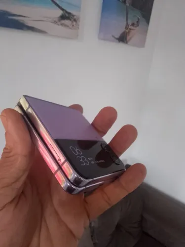 Galaxy z flip 4