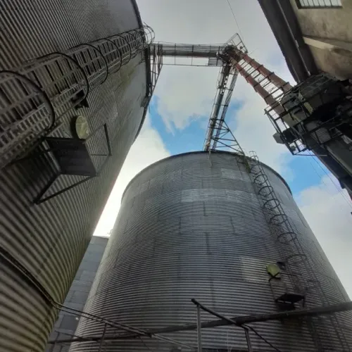 SILO GRANELEIRO CAPACIDADE 50.000 SACOS