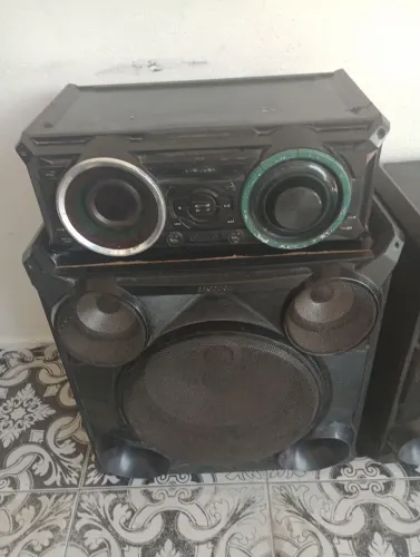 Vende-se caixa de som