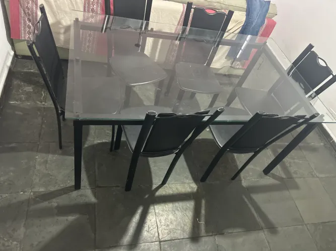 Mesa com 6 cadeiras