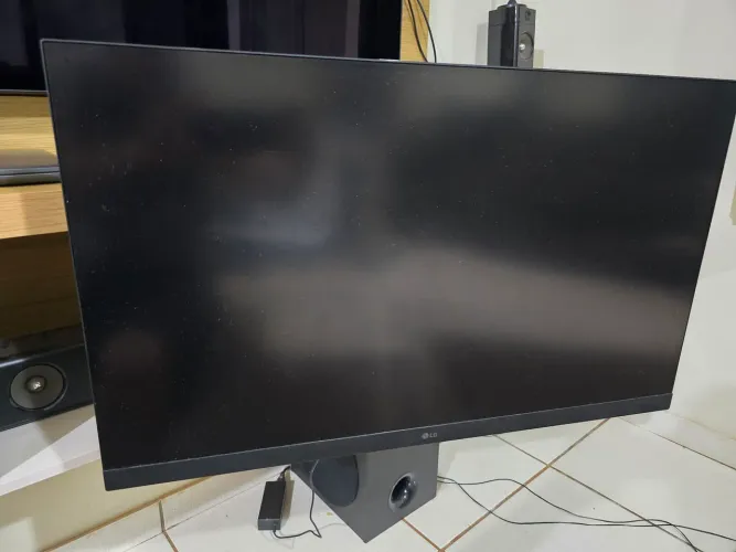 Monitor UltraGear LG 32pol Hdr 165hz 1ms 2k. 5 meses de uso.