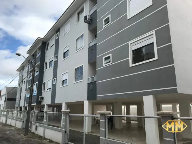 Praia dos Ingleses - Excelente apartamento mobiliado com 02 dormitórios