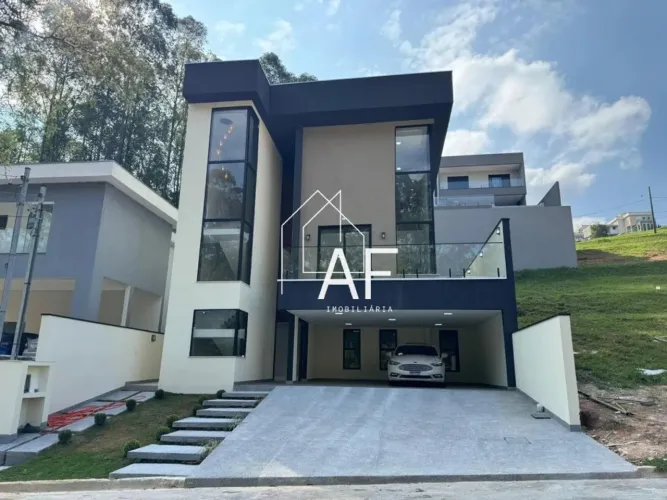 Casa no Condomínio Morada da Serra, 3 quartos, 3 suítes, 4 vagas de garagem, 382m²