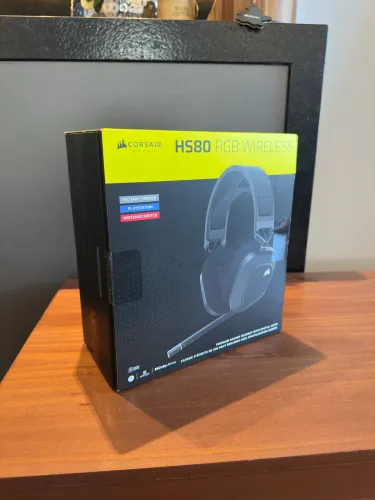 Headset Gamer Sem Fio Corsair HS80 Premium RGB - LACRADO