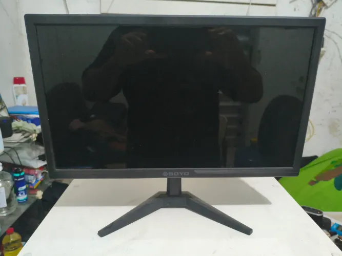 Monitor Soyo 18.5 LED IPS (SM185-L03) - Com Defeito / Retirada de Peças