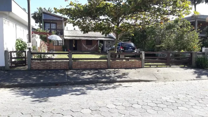 Alugo casa anual na.praia.do sonho