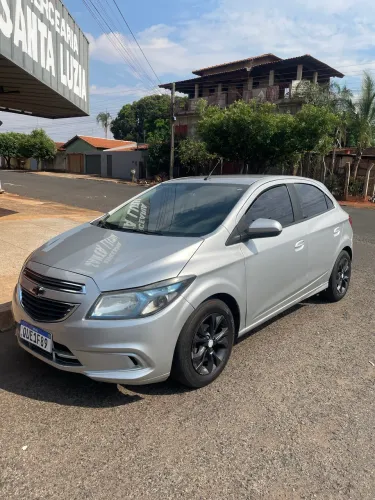 Chevrolet Onix JOY Hatch 1.0 8V Flex Mec. 4P 2019