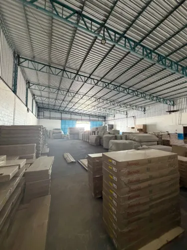 Galpão/Armazém 600m² c/ Habite-se e AVCB / Entra Carretas proximo ao Aeroporto