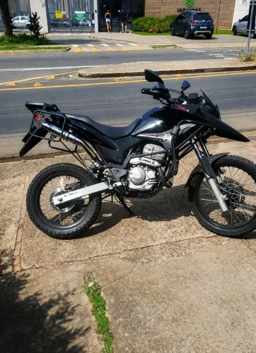 Vendo ou troco por algo do meu interesse, escape TR FLORIPA adaptando para XRE 300