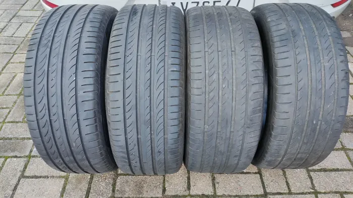 ATENÇÃO! Dois pneus Pirelli 225/45 R17