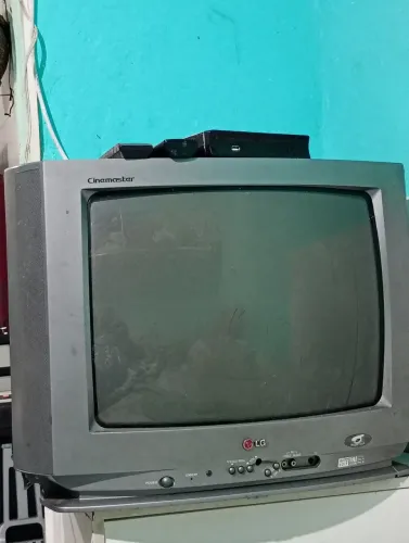 Tv LG 20 polegadas pra agora com conversor 