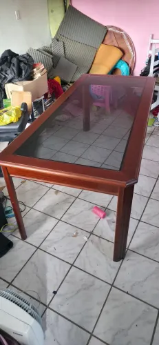 Mesa com vidro