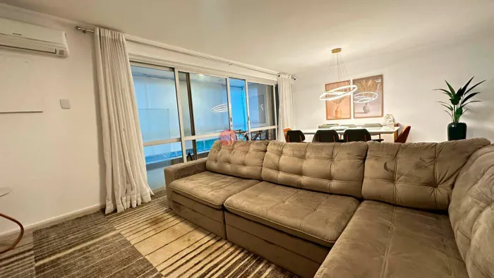 Apartamento duplex em Pitangueiras mobiliado à venda, 3 quartos, 1 suíte, 1 vaga.