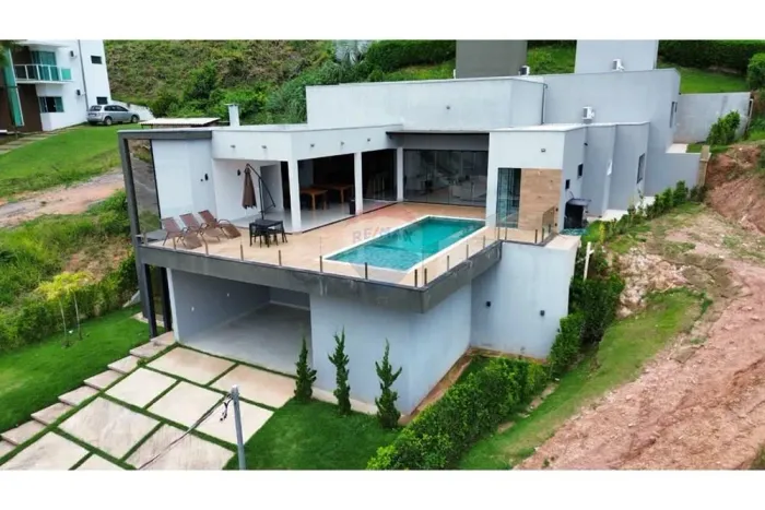 Casa em Escarpas do Lago - Capitólio - com Vista Deslumbrante