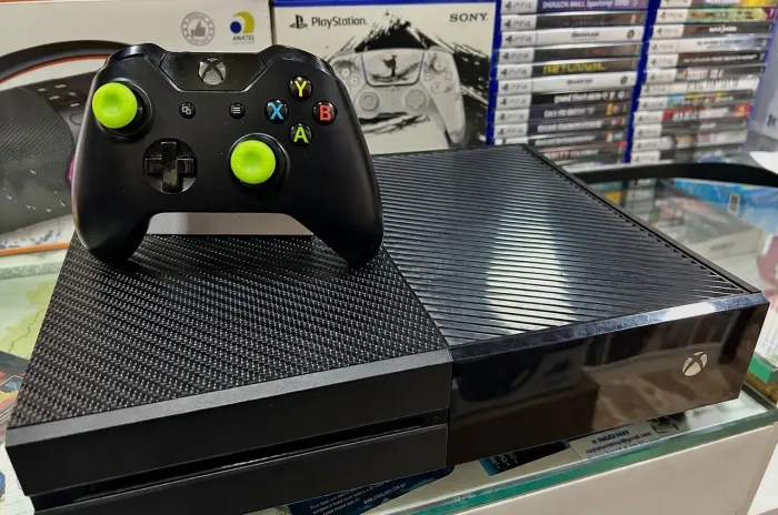 Vende-se Xbox One fat