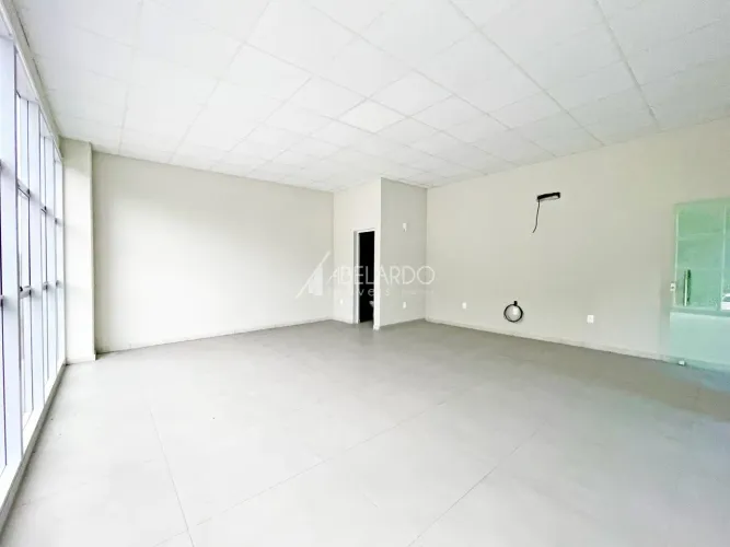 Sala comercial no bairro Itoupava Central em Blumenau