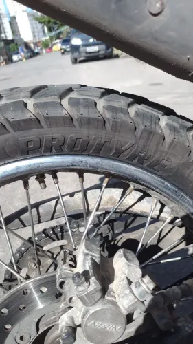 Vendo pneu de Bros/crosser
