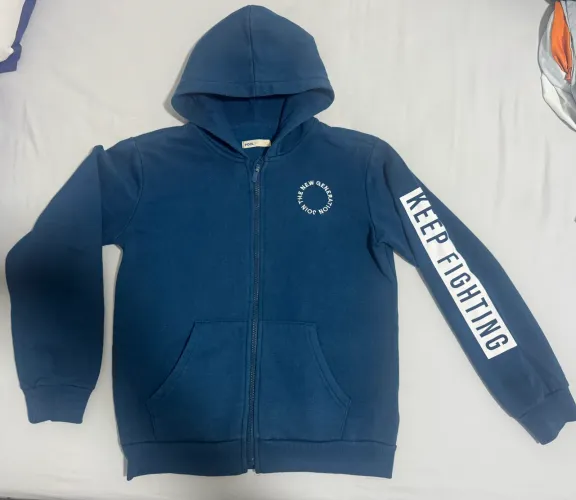 Vendo calça Zara infantil e casaco para menino 