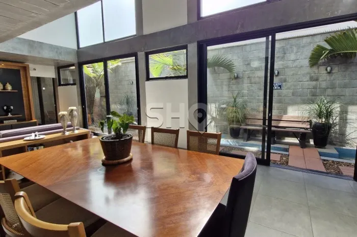 Casa padrão à venda na Vila Romana com 3 dormitórios e 3 vagas