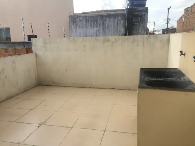 Vendo um primeiro andar