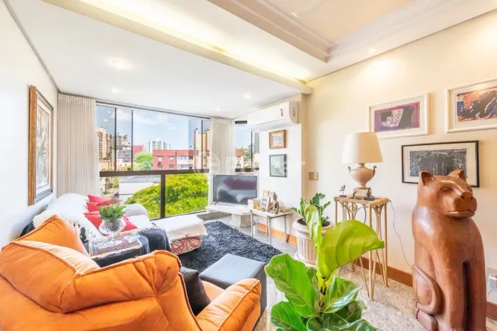 Apartamento com 101m2 no bairro Bela Vista, junto à Praça de Encol