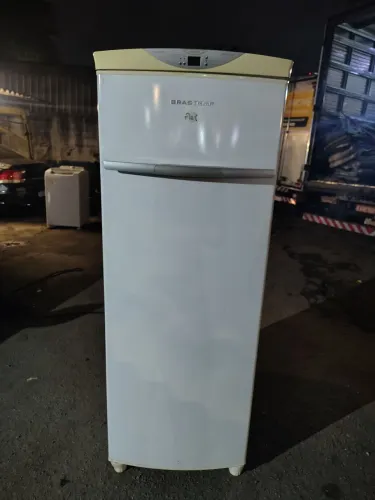 Freezer vertical Brastemp 276 L