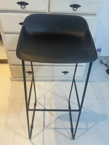 Banqueta Bit Bar preta 200$