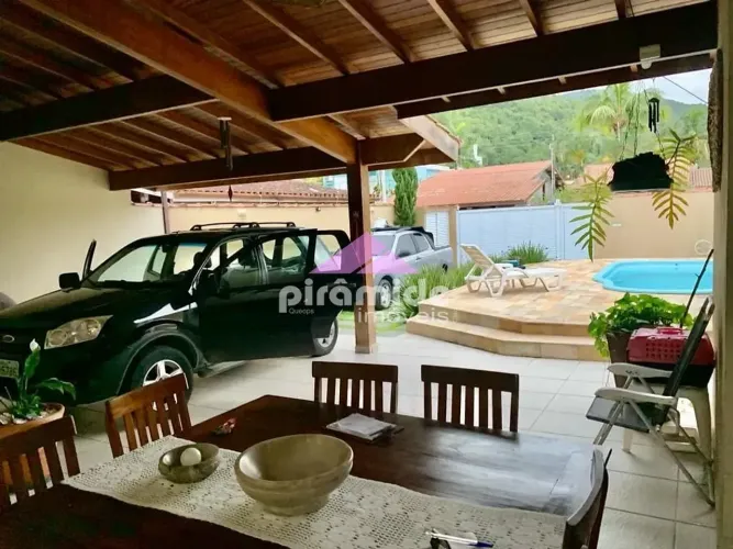 Casa com 4 dormitórios à venda, 205 m² por R$ 1.700.000,00 - Toninhas - Ubatuba/SP