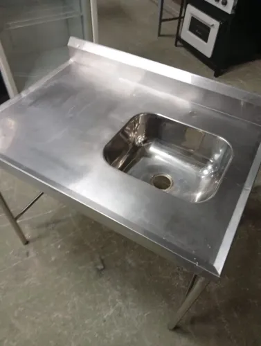 Pia de inox tamanho 1 metro , profundidade 70 cm + altura 88 + cuba de 40 por 34
