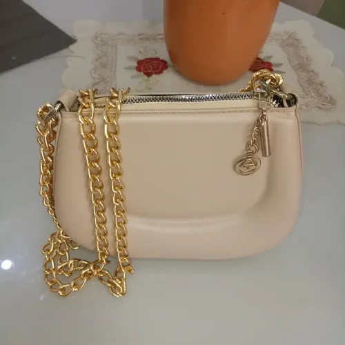 Bolsa boa pequena tiracolo
