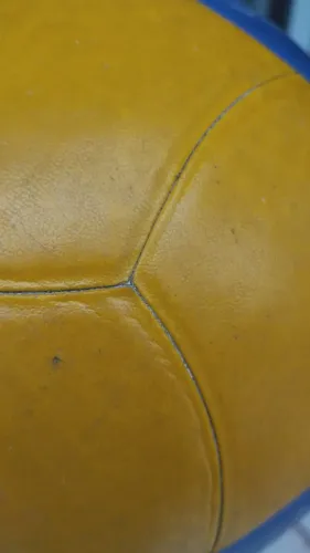 Bola Volei Mikawa V390w