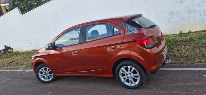 Imagem de Chevrolet Onix Hatch Lollapalooza 1.0 8V Flex Power Mec. 4P 2014