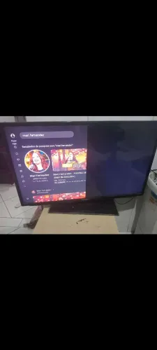 Televisão LCD 43 polegadas para retirada de peças ou concerto 