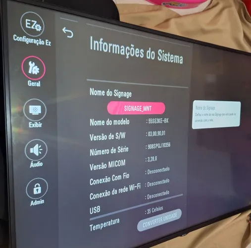 Monitor profissional de 55 polegadas da linha LG Digital Signage