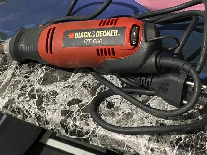 Micro Retífica Black & Decker RT650 130W - 6 Velocidades