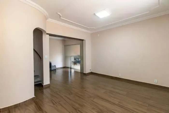 Casa à Venda - Aeroporto, 2 Quartos, 150 m2