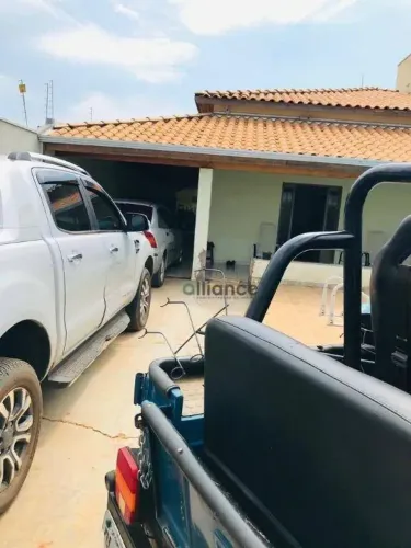 Casa com 3 dormitórios à venda, 300 m² por R$ 700.000,00 - Zona Rural - Aparecida do Taboa