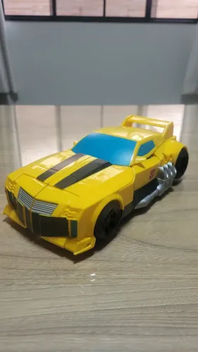 Transformers Generations Cyber Commander Series Bumblebee (Usado)