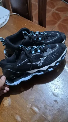 Mizuno Prophecy 13, Cor azul,preto e branco, Tamanho 41/42.Em ótimo estado de conservação