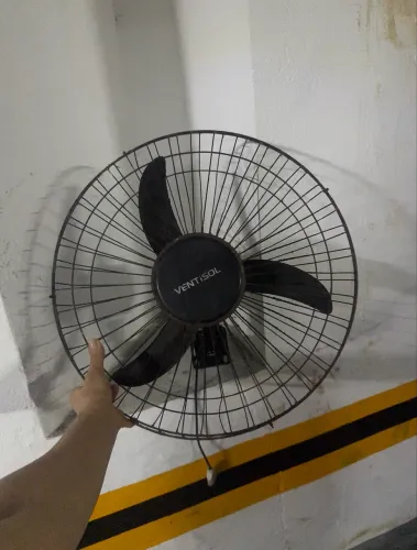 2 VENTILADORES DE PAREDE