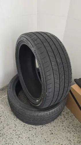 Pneus Bridgestone 225 40 18