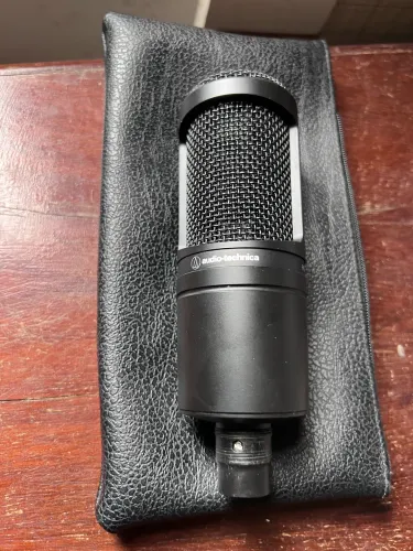 Microfone condensador AT2020 audio-technica - novo
