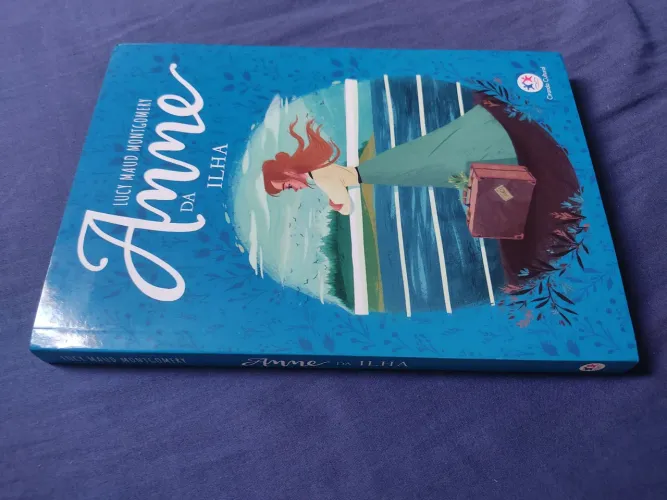 (LIVRO JUVENIL) Anne da ilha - praticamente novo