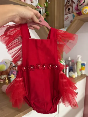 Romper de luxo veste 1 e 2 anos