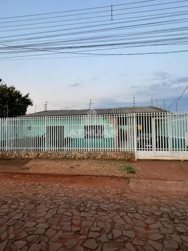 CASA PARA VENDA NO LOTEAMENTO RESIDENCIAL COHIGUAÇU EM FOZ DO IGUAÇU-PR